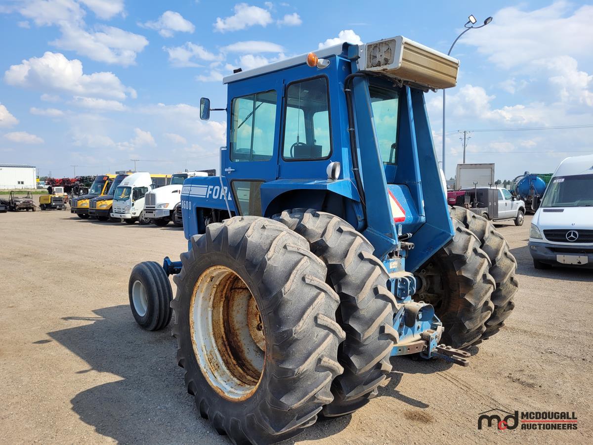 1975 Ford 8600 Tractor
